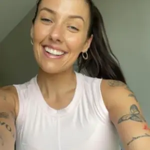 Nia Leiws - My Fit Month
